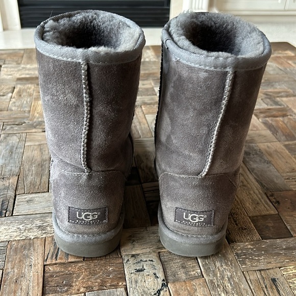 UGG Australia Classic Short II Grey Women UGG Classic Short Grey Boots